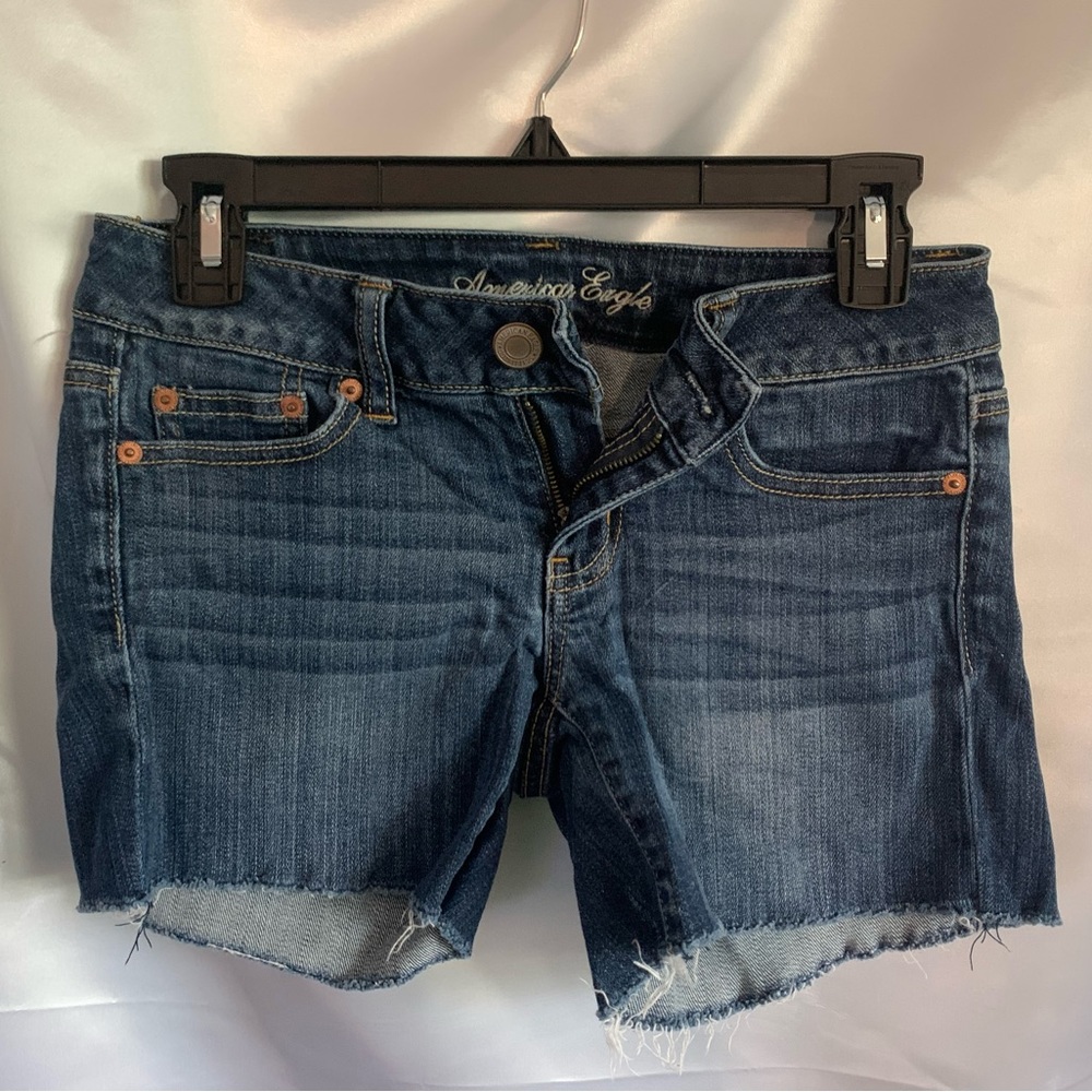 American Eagle stretch jean shorts Size 2